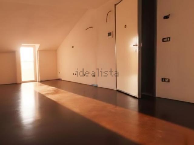 Appartamento in vendita di 115 m² in Piazza Cavalli