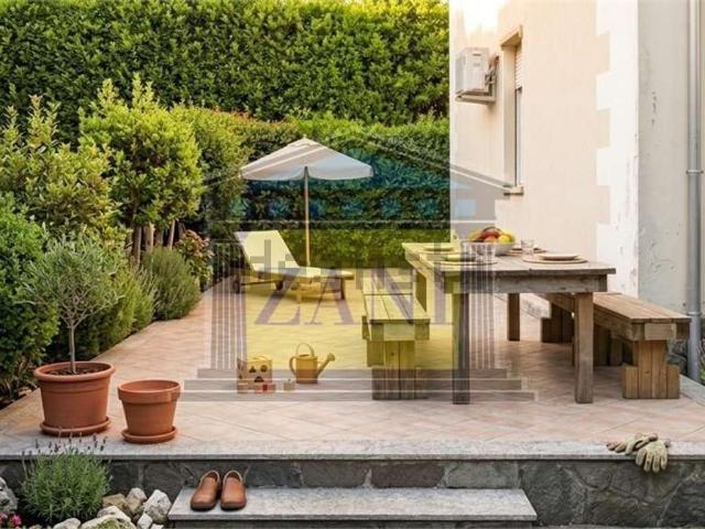 Appartamento in vendita di 115 m² in Piazza A. De Gasperi, 1