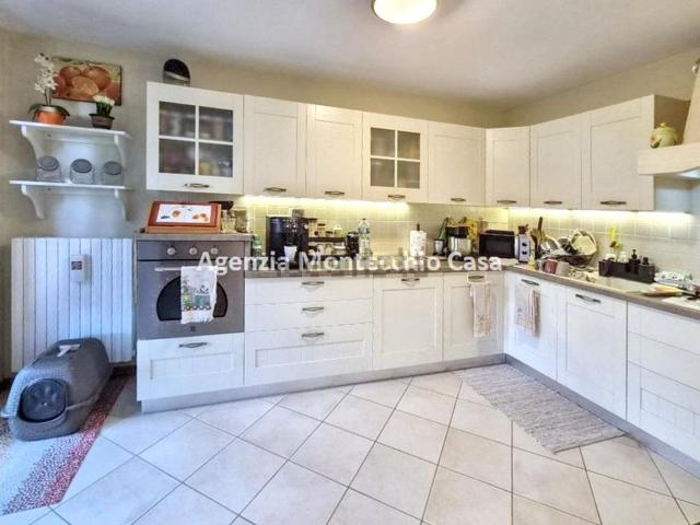 Appartamento in vendita di 115 m² in Strada Santa Barbara
