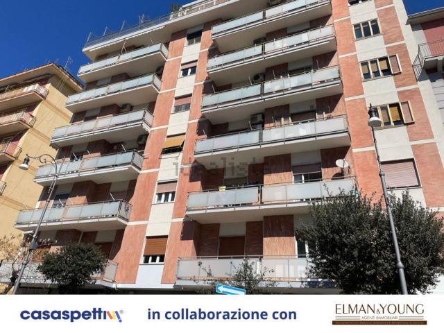 Appartamento in vendita di 115 m² in Strada Statale 18 Tirrena Inferiore, 110