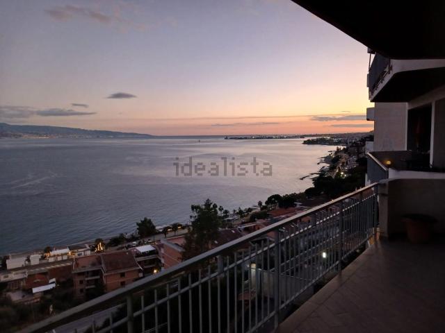 Appartamento in vendita di 115 m² in Strada Panoramica dello Stretto, 2725