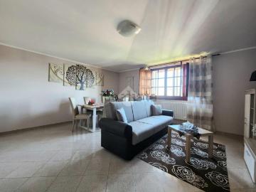 Appartamento in vendita di 116 m² in Via Brigata Catanzaro, 1