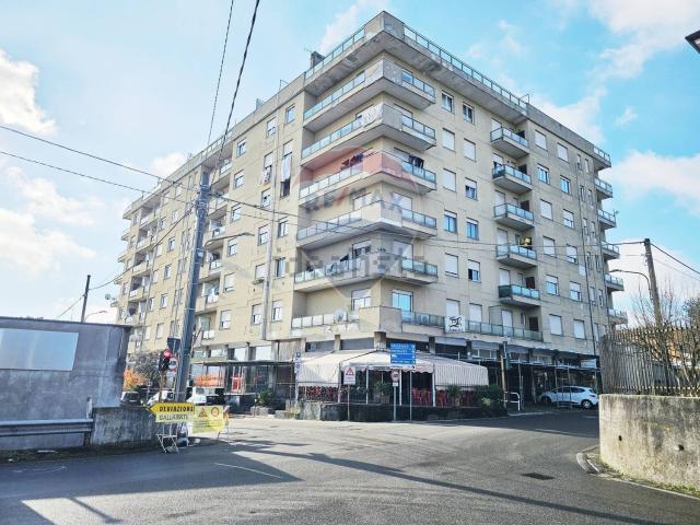 Appartamento in vendita di 116 m² in Via 4 Novembre, 83