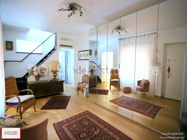 Appartamento in vendita di 116 m² in Via Colombo