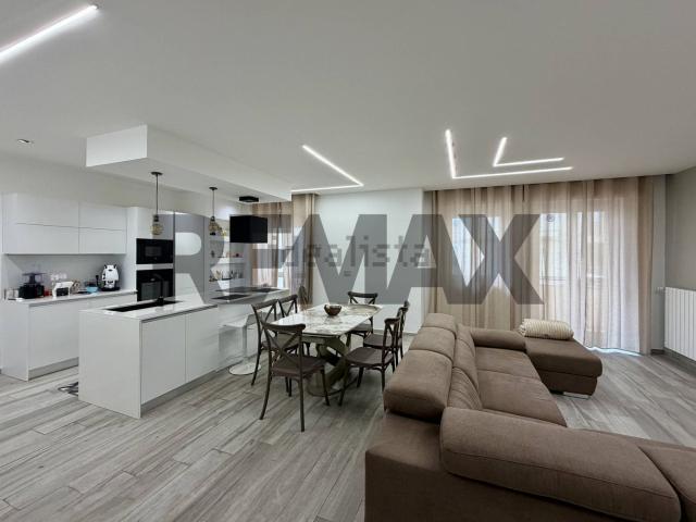 Appartamento in vendita di 116 m² in Via Cava Gucciardo Pirato, 26