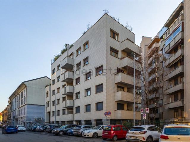 Appartamento in vendita di 116 m² in Via Camillo Benso Cavour, 7