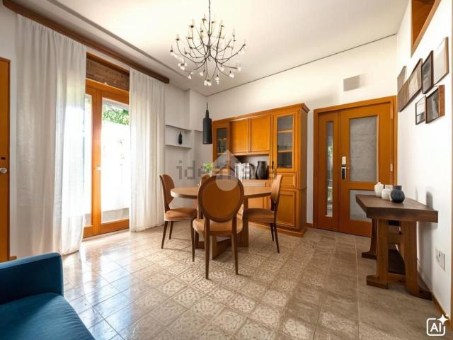 Appartamento in vendita di 116 m² in Via Camillo Benso di Cavour, 60