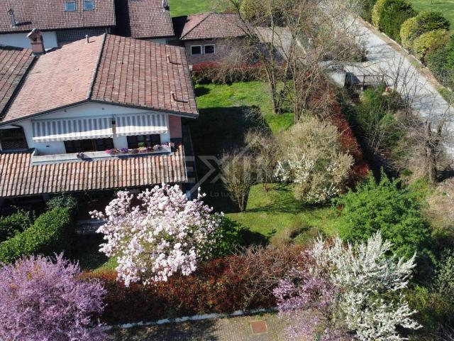 Appartamento in vendita di 116 m² in Via Carola