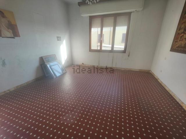Appartamento in vendita di 116 m² in Via Cisa Sud