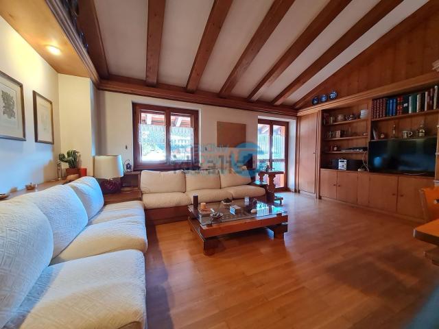 Appartamento in vendita di 116 m² in Via BARON FRANCHETTI, 7