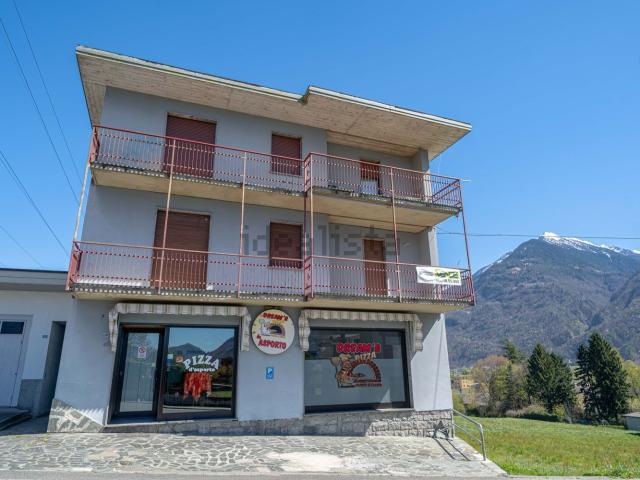 Appartamento in vendita di 116 m² in Via Berbenno, 220