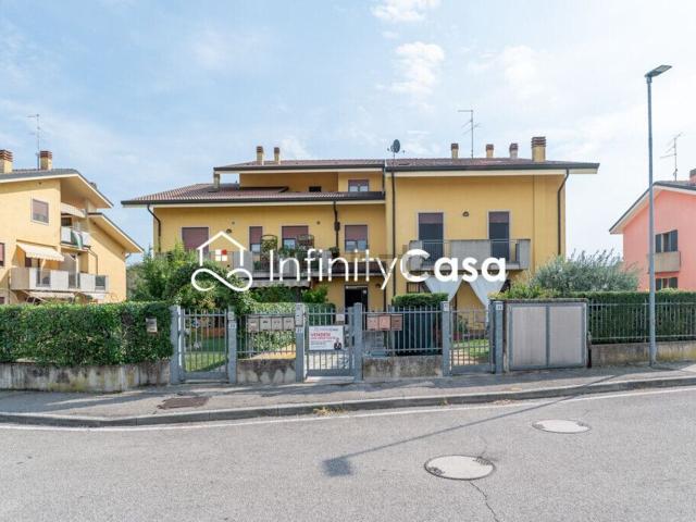 Appartamento in vendita di 116 m² in Via Berto Barbarani