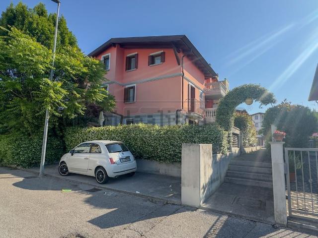 Appartamento in vendita di 116 m² in Via degli Onez, 46