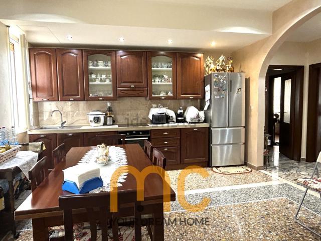 Appartamento in vendita di 116 m² in Via della Chiesa
