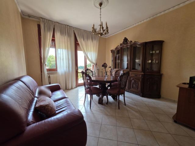 Appartamento in vendita di 116 m² in Via Epomeo, 4