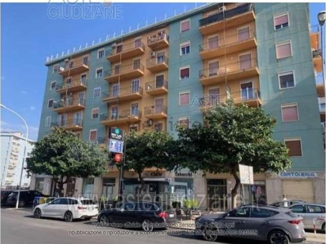 Appartamento in vendita di 116 m² in Via F. Turati, 126