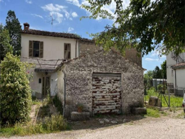 Appartamento in vendita di 116 m² in Via Farnese Nord, 74