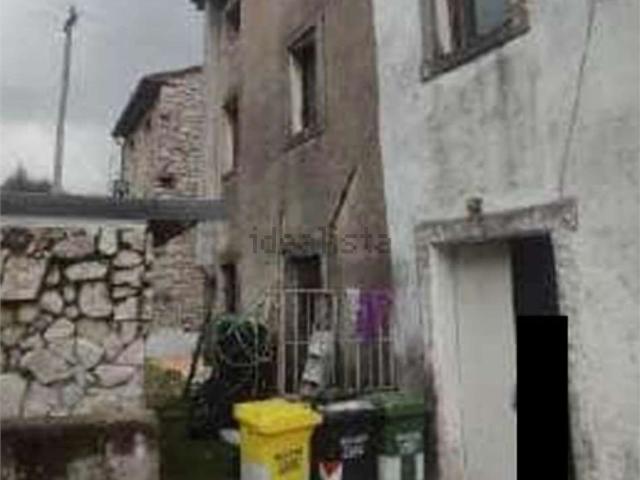 Appartamento in vendita di 116 m² in Via Francesco Baracca, 35