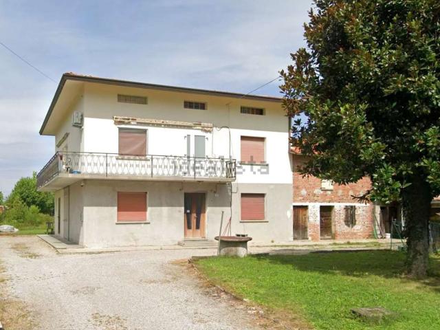 Appartamento in vendita di 116 m² in Via I Maggio, 10