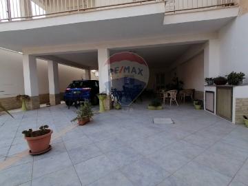 Appartamento in vendita di 116 m² in Via Mondello, 16