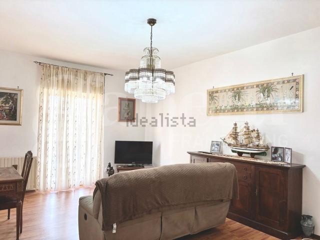 Appartamento in vendita di 116 m² in Via Madonna delle Grazie, 16
