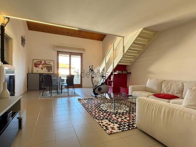 Appartamento in vendita di 116 m² in Via Novara, 7