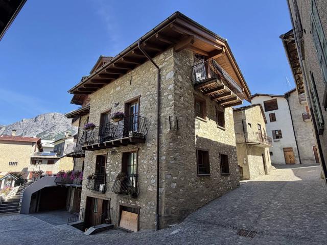Appartamento in vendita di 116 m² in Via Somdoss, 4
