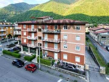 Appartamento in vendita di 116 m² in Via San Francesco D&apos Assisi, 75