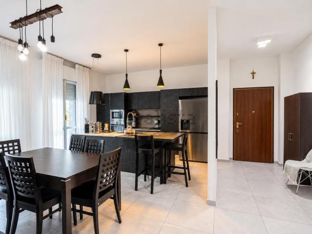 Appartamento in vendita di 116 m² in Via Paradigna, 14