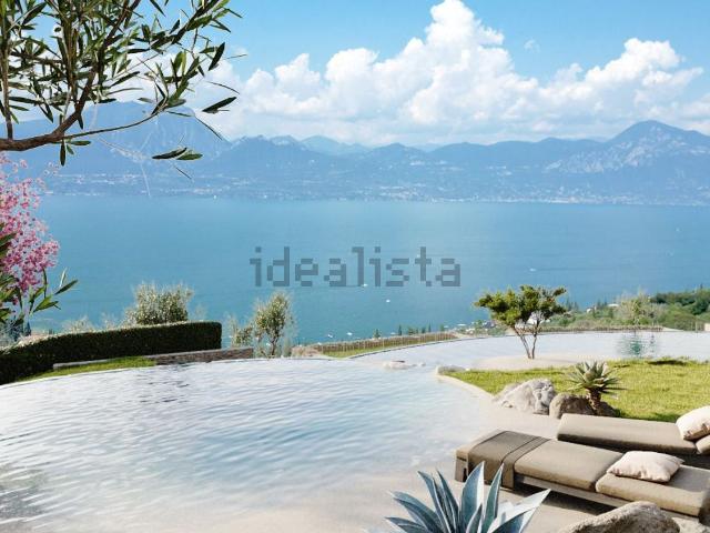 Appartamento in vendita di 116 m² in Via per Albisano
