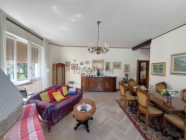 Appartamento in vendita di 116 m² in Via Tevere, 12