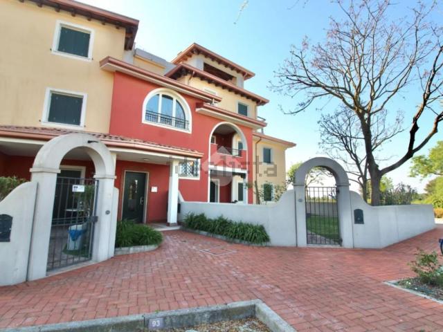 Appartamento in vendita di 116 m² in Viale delle Tortore, 6