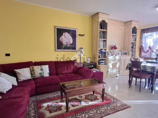 Appartamento in vendita di 116 m² in Viale Ovidio, 22
