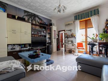 Appartamento in vendita di 116 m² in Vico III Gradoni Porta Marina, 2