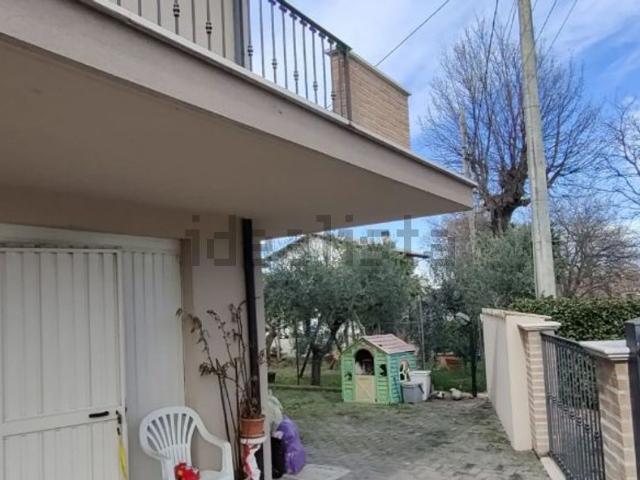 Appartamento in vendita di 116 m² in Contrada Cese, 4