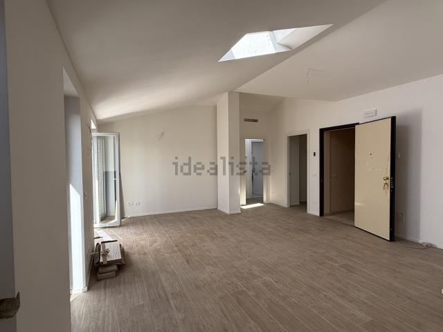 Appartamento in vendita di 116 m² in Contrada Peschiera, 18