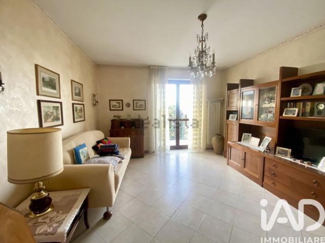 Appartamento in vendita di 116 m² in Strada Bussolino, 40