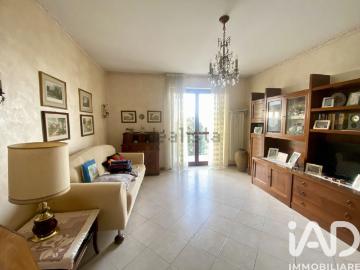 Appartamento in vendita di 116 m² in Strada Bussolino, 40