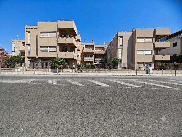 Appartamento in vendita di 117 m² in Via Consolare Pompea Sant&apos Agata, 1683