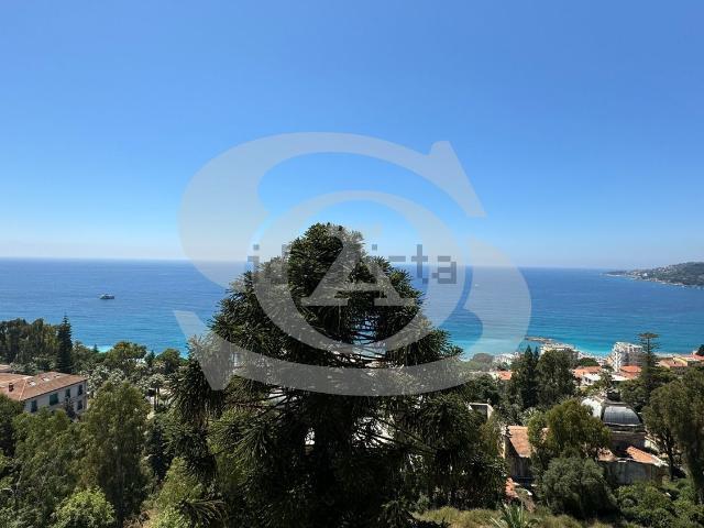 Appartamento in vendita di 117 m² in Via Camillo Benso Conte di Cavour, 46