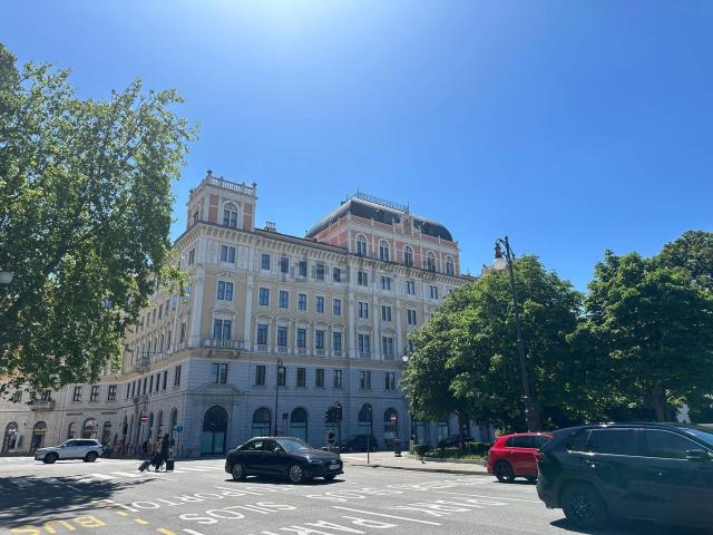 Appartamento in vendita di 117 m² in Via Carlo Ghega, 1