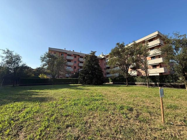 Appartamento in vendita di 117 m² in Via Carlo Emilio Gadda, 4