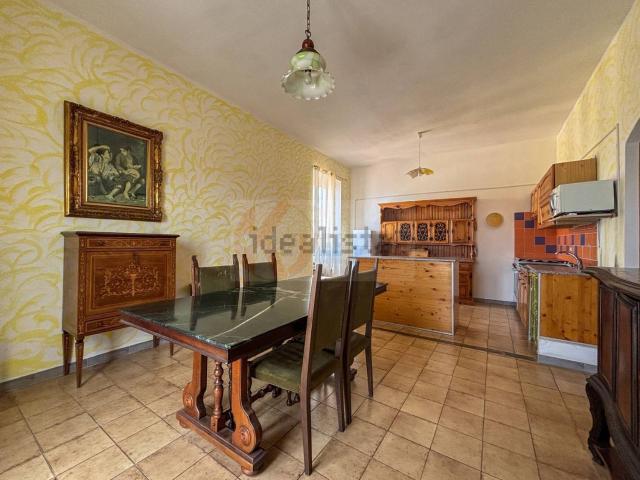 Appartamento in vendita di 117 m² in Via Annunzio Cervi, 9