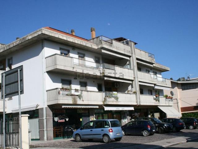 Appartamento in vendita di 117 m² in Via Alcide de Gasperi, 124