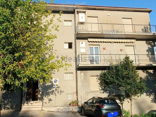 Appartamento in vendita di 117 m² in Via G. Rossa, 57