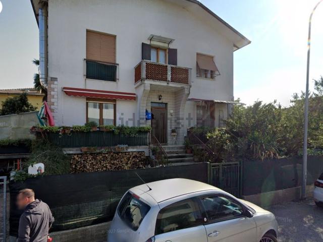 Appartamento in vendita di 117 m² in Via Giacomo Matteotti
