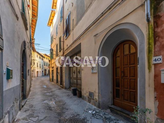 Appartamento in vendita di 117 m² in Via Giosuè Carducci