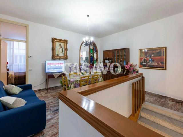 Appartamento in vendita di 117 m² in Via Giosuè Carducci
