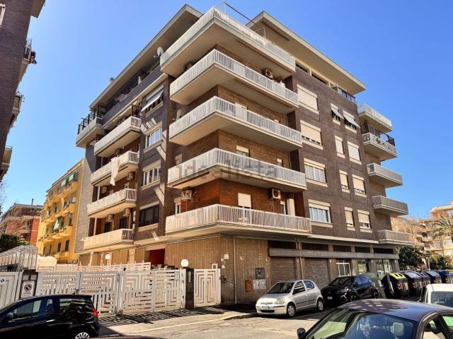 Appartamento in vendita di 117 m² in Via Giovanni Garau, 12