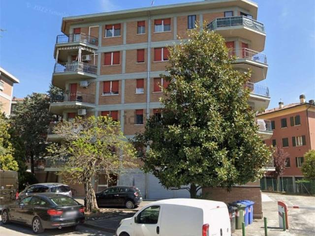 Appartamento in vendita di 117 m² in Via Giovanni Pascoli, 8